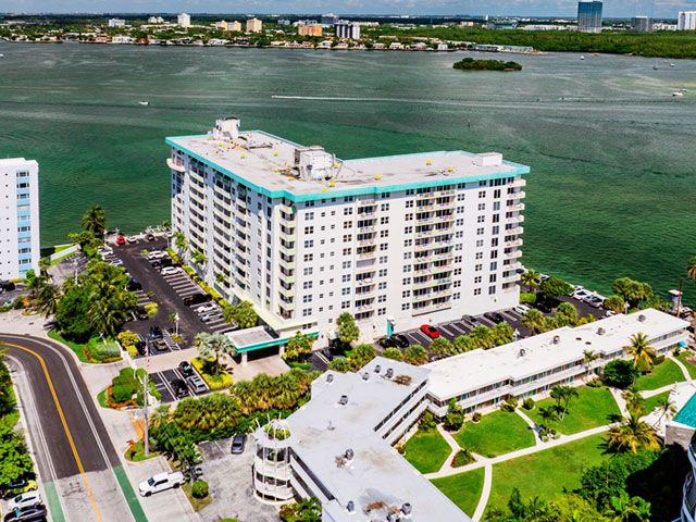 Island Pointe apartments for sale and rent