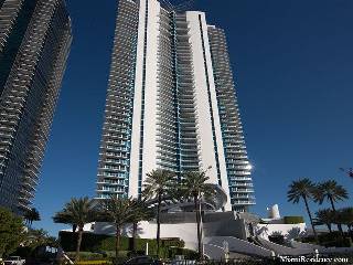 La Perla Condos for Sale and Rent in Sunny Isles Beach, Florida. Sunny  Isles Real Estate