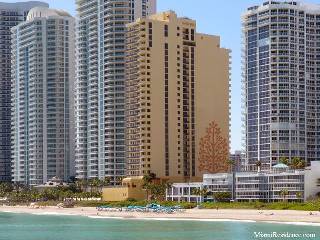 La Perla Condos for Sale and Rent in Sunny Isles Beach, Florida. Sunny  Isles Real Estate