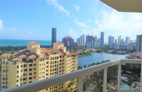 Landmark Condo for Sale, 20185 E Country Club Dr ...