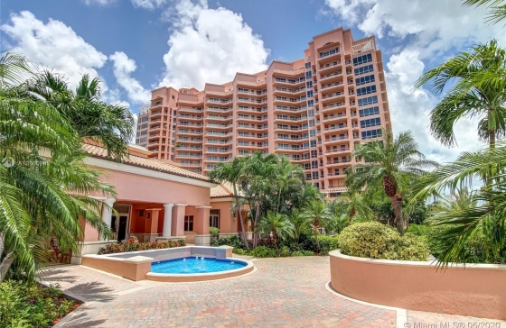 gables club condo for sale, 60 edgewater dr, apartment #