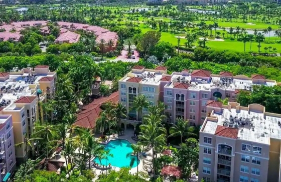 yacht club at aventura marina