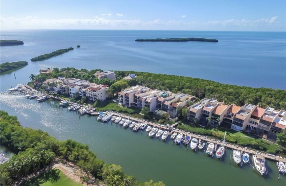 5863  Paradise Point Dr #