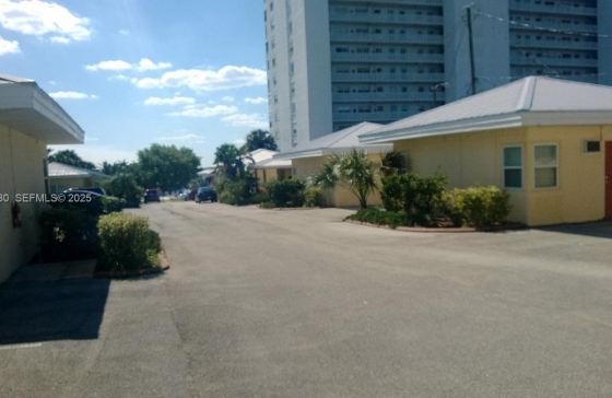 2121  Lakeview Drive #