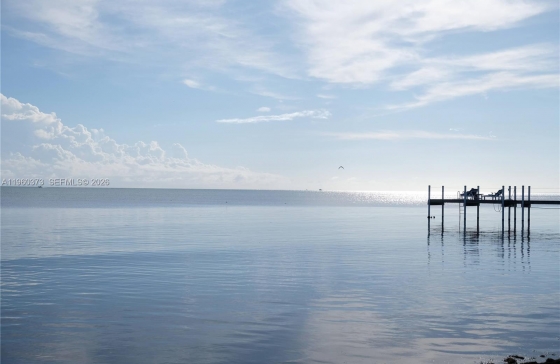 1557  Long Beach Dr #