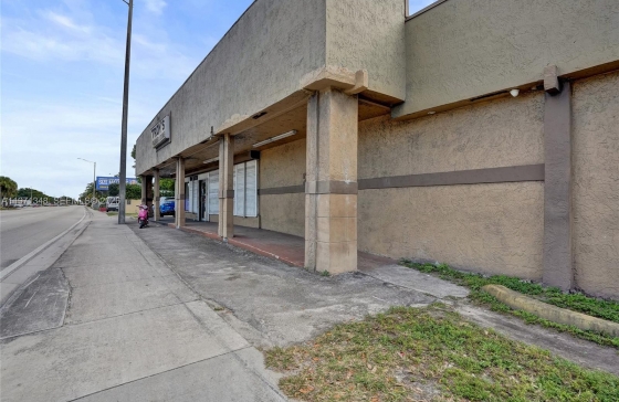 2990 W Sunrise Blvd #